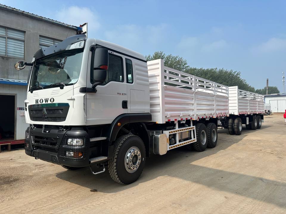 شرکت Derun Vehicle 5 کامیون Howo TX را به اوگاندا تحویل داد