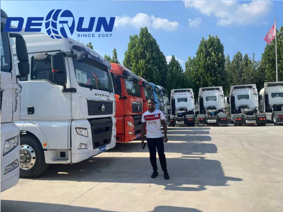 مشتریان سومالی برای بازرسی از کامیون های ما از این کارخانه بازدید کردند