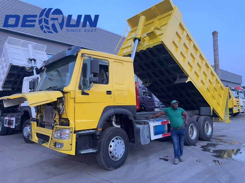 مشتری گابن برای بازدید از کارخانه Sinotruk آمد